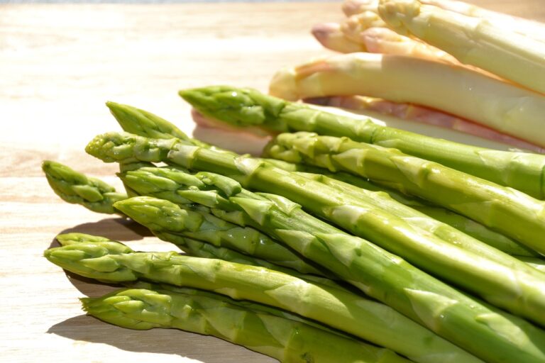 asparagus, white, green-5087790.jpg